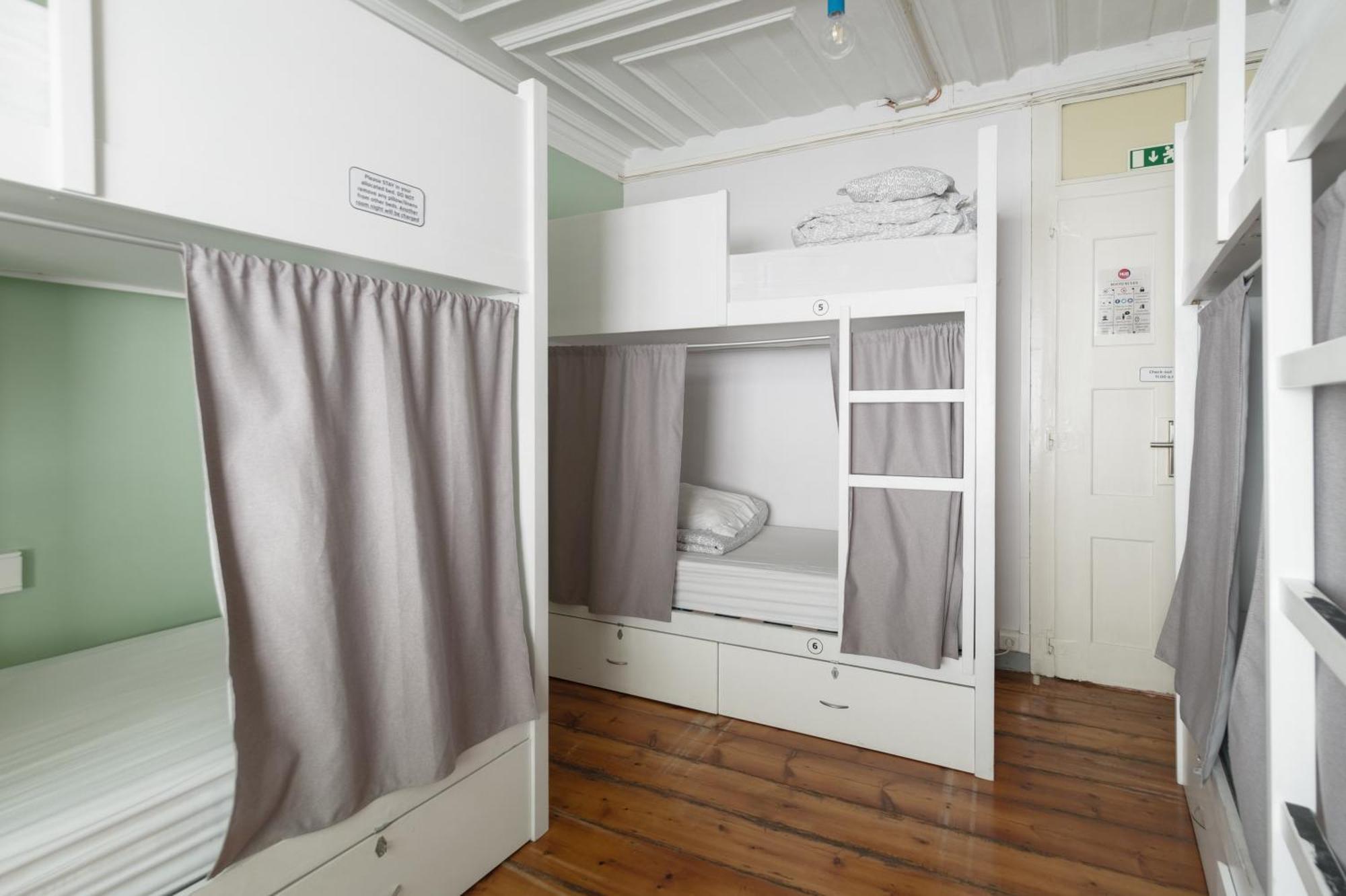 Bed 6-Bed Mixed Dormitory Room,1604105272:JPEG