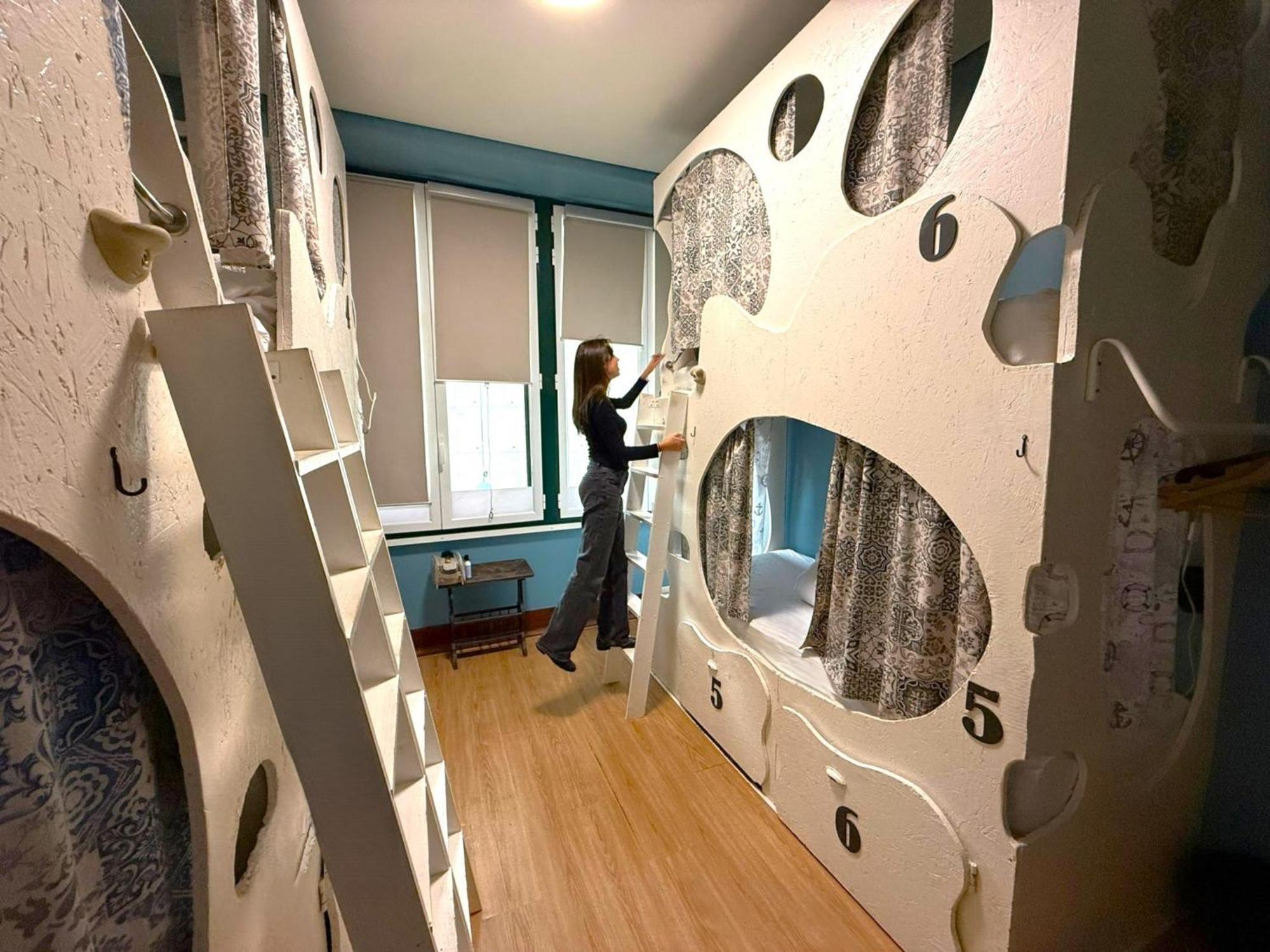 Bed 6-Bed Mixed Dormitory Room