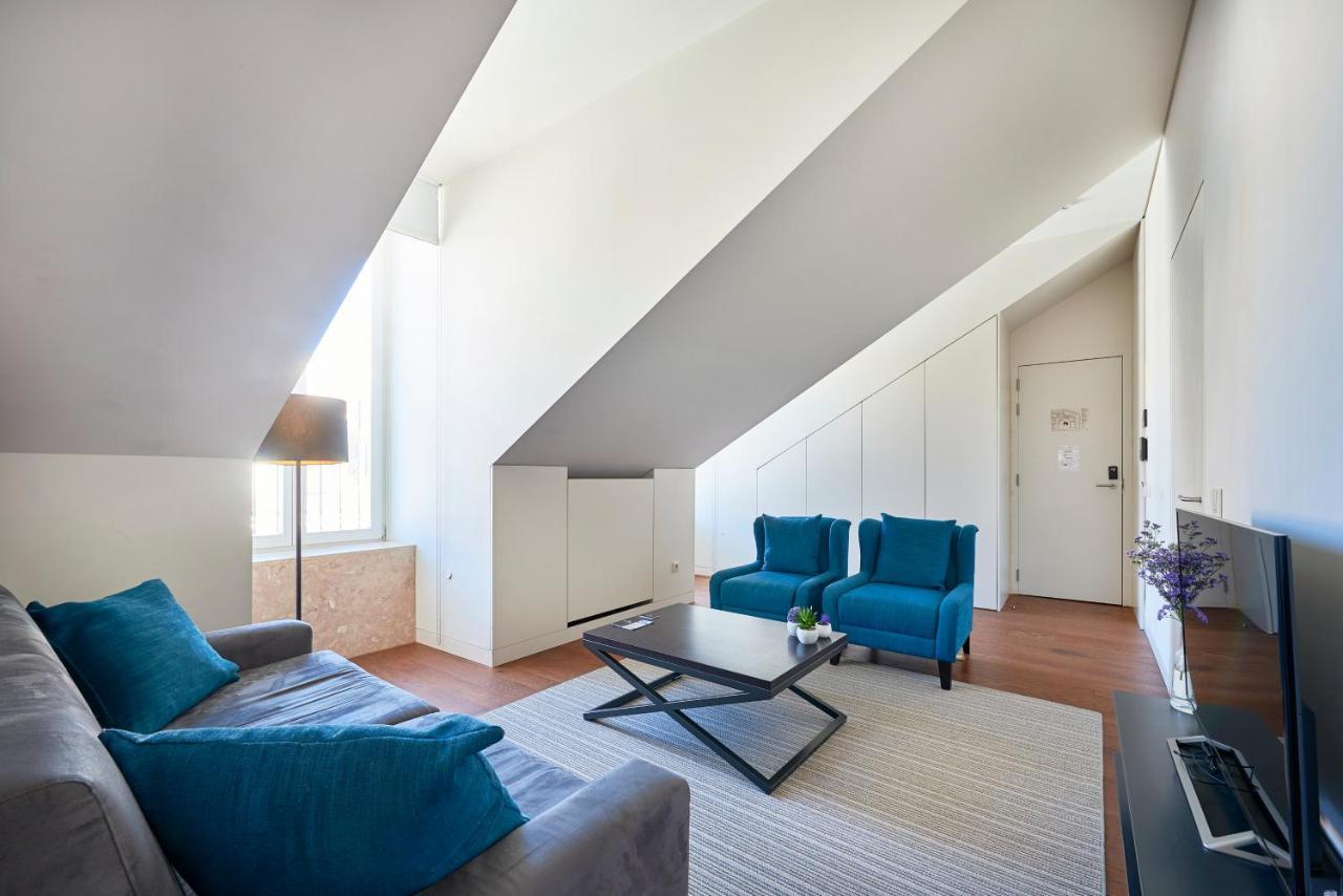 Superior One-Bedroom Apartment